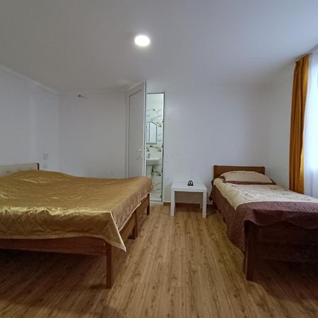 Guesthouse Mery 科布列季 外观 照片