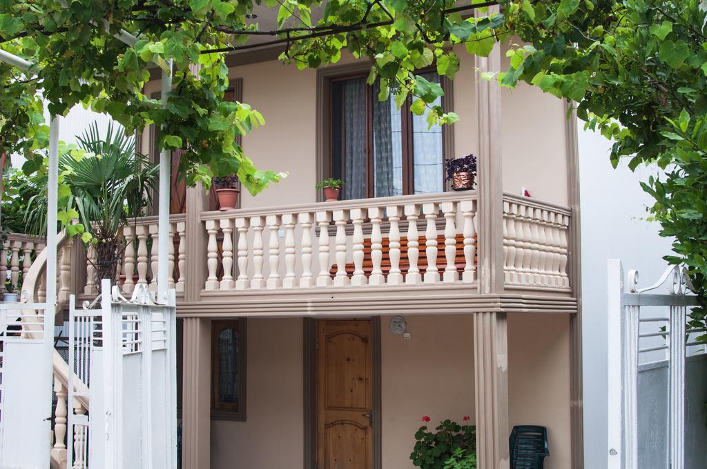 Guesthouse Mery 科布列季 外观 照片